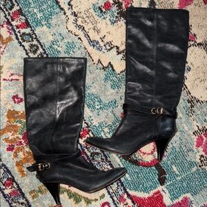 Black Leather BCBG vintage boots 👢